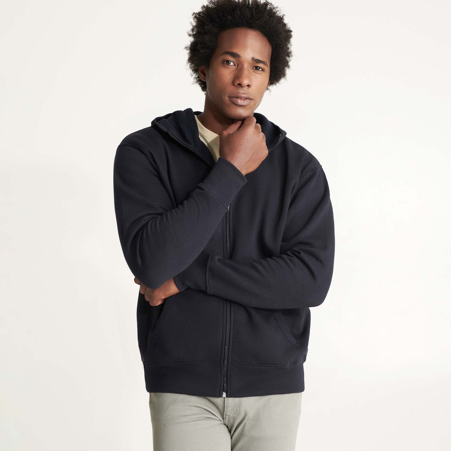 Sudadera con capucha y cremallera