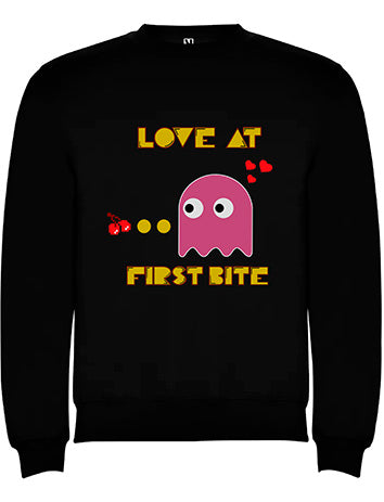 Sudadera personalizada amor a primera mordida