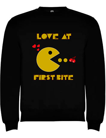Sudadera personalizada amor a primera mordida